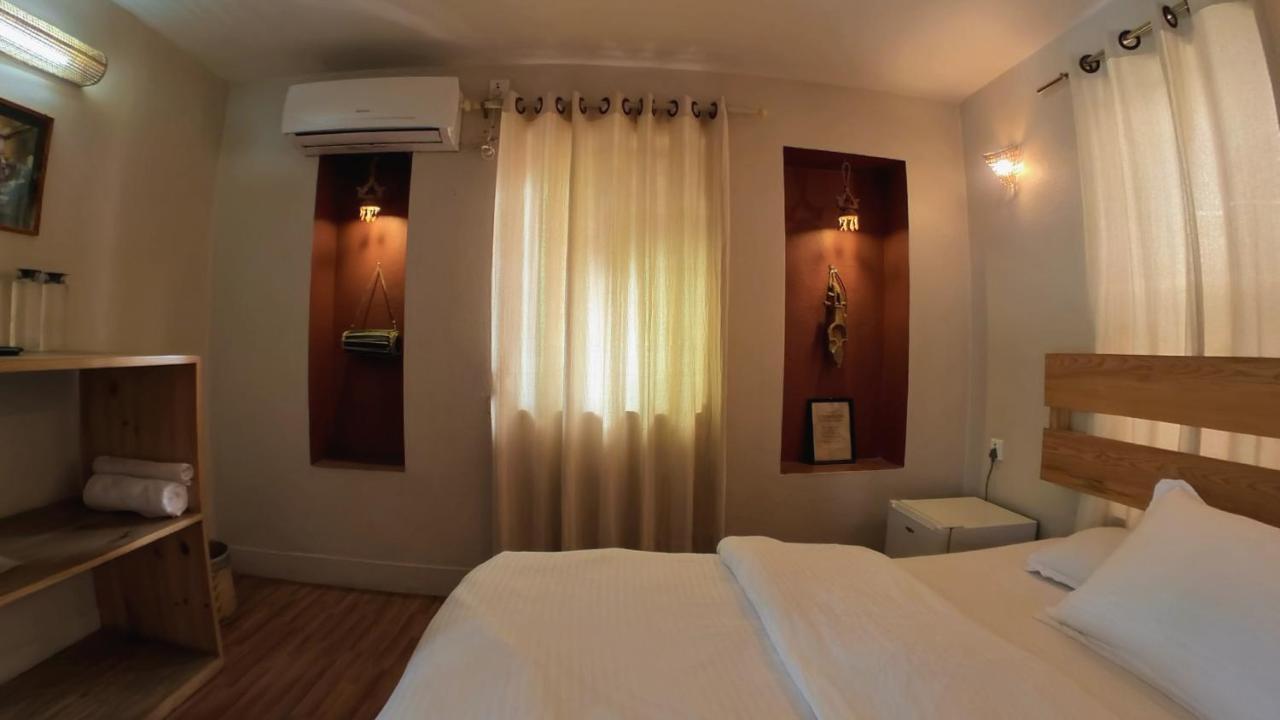 Omana Hotel Kathmandu Esterno foto